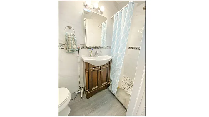 Rented by Compass | media 13