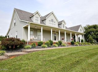 587 W Laurel River Dr, Shepherdsville, KY 40165