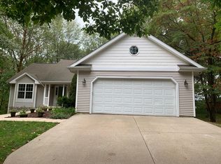 3880 Whitney Ct, Kalamazoo, MI 49009