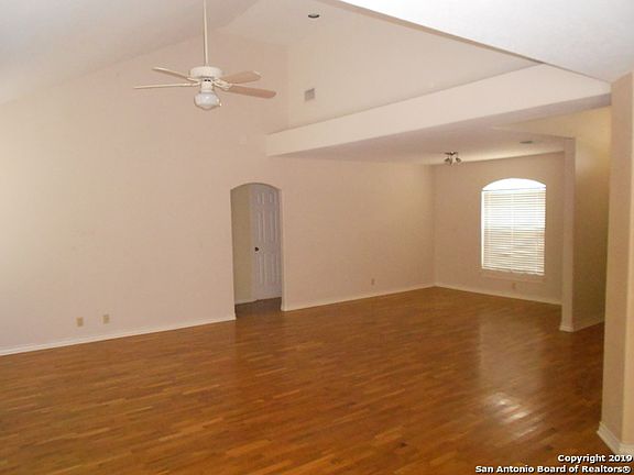 5th image of 1907 Summerwood Dr