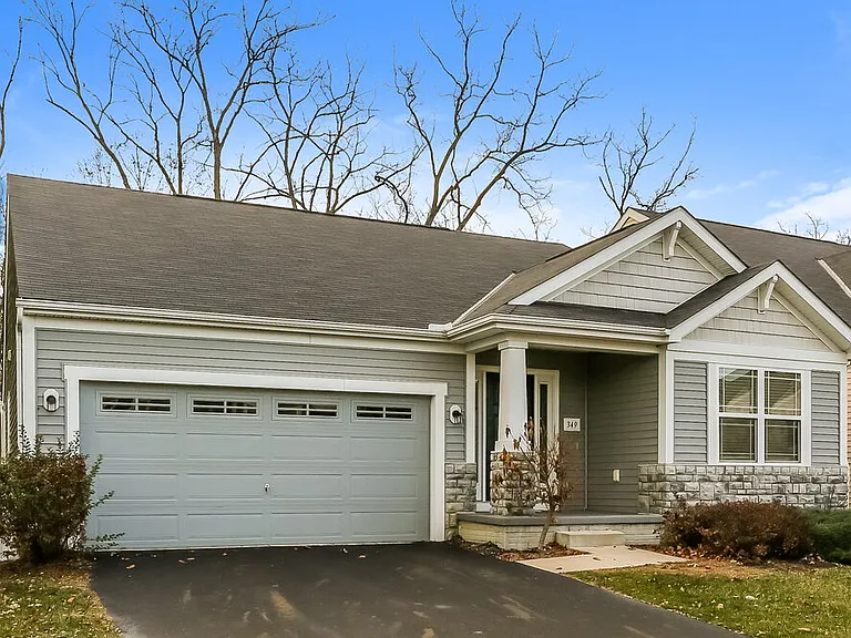 349 Cloverhill Dr — Photo 4