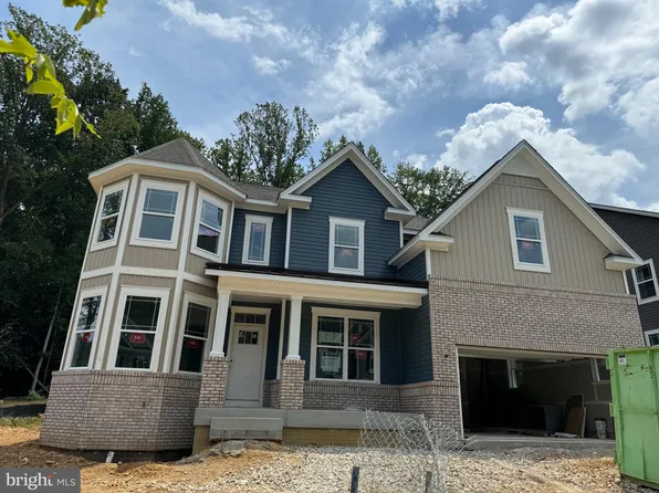 6986 Farragut Dr, Bryans Road, MD 20616