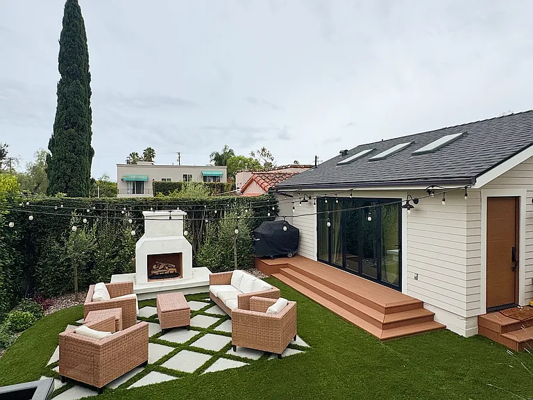 2431 Chapala St — Photo 20