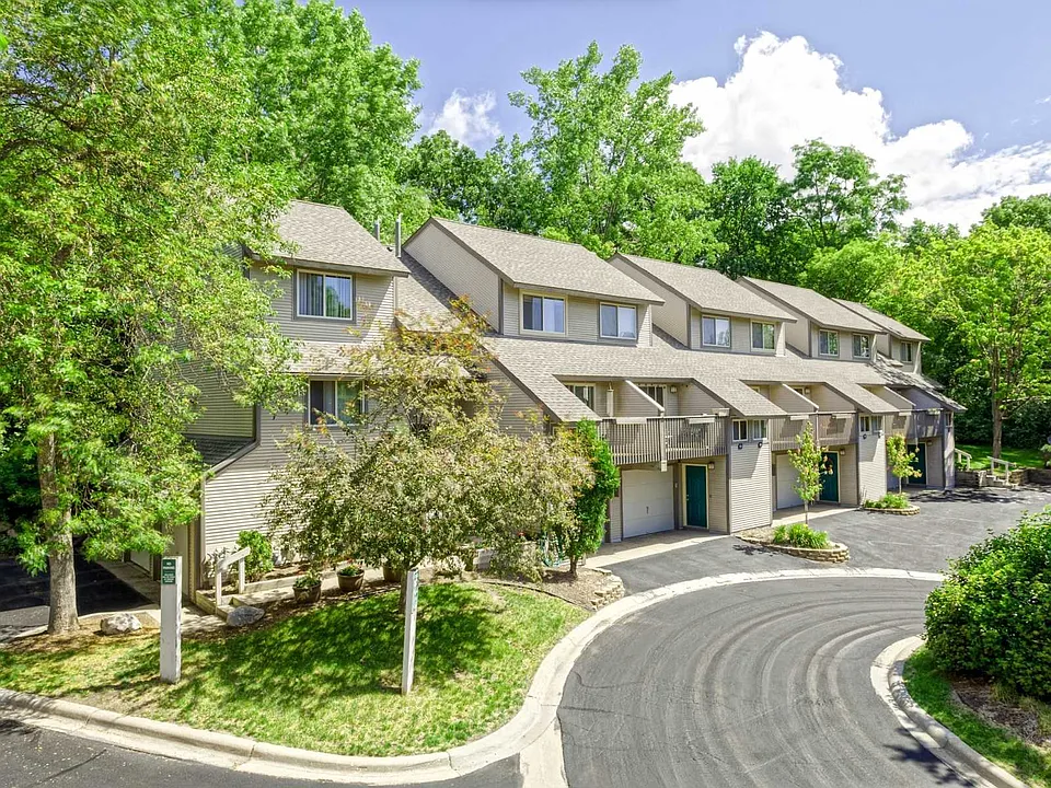Oak Glen of Edina