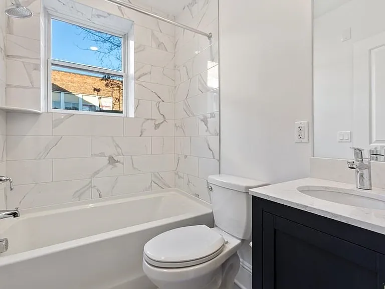 244 2nd St #3 — Photo 7