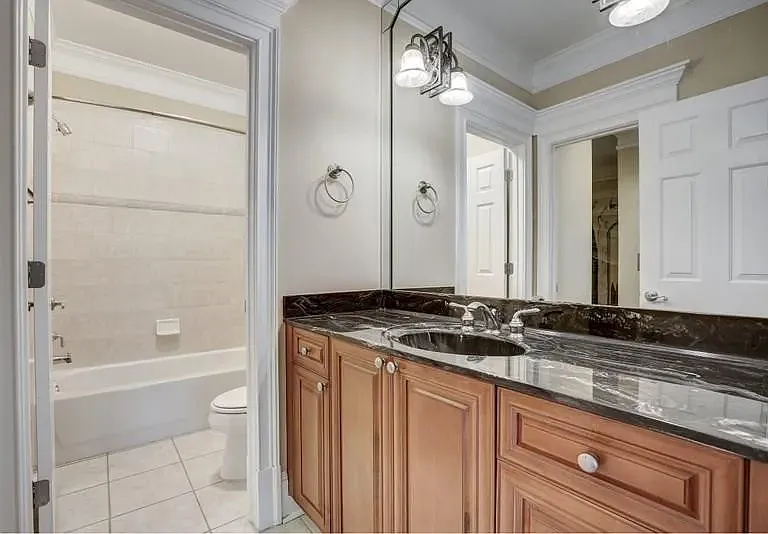 806 Clifton Heights Ln — Photo 18