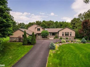 1582 Kale Dr, Innisfil, ON L9S1X2