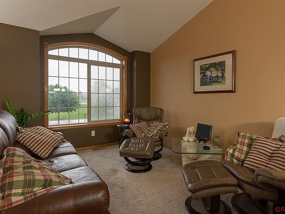 3rd image of 601 Colodoro Ln