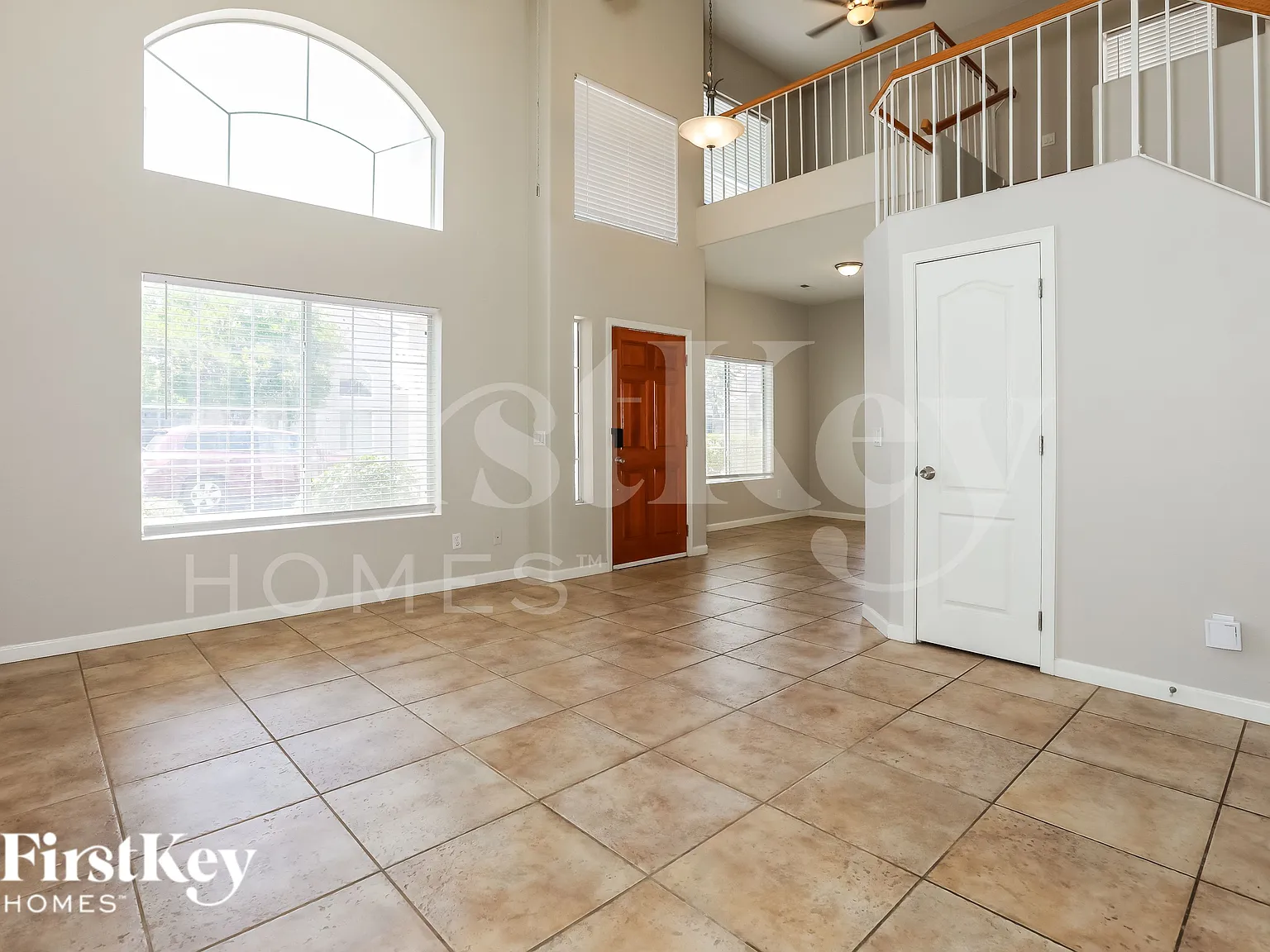 3 bed, 2.5 bath, 2099 sqft, $2,100 — Photo 2