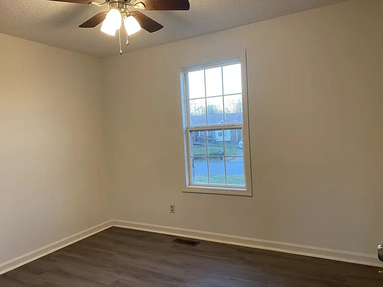 1835 Cottingham Ct — Photo 9