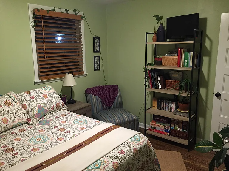 front bedroom (example with furnishing)