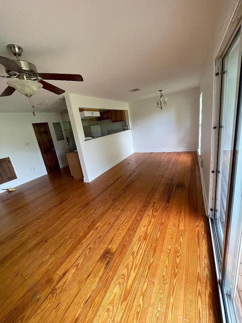 2 bed, 1.5 bath, 1100 sqft, $1,250 — Photo 3