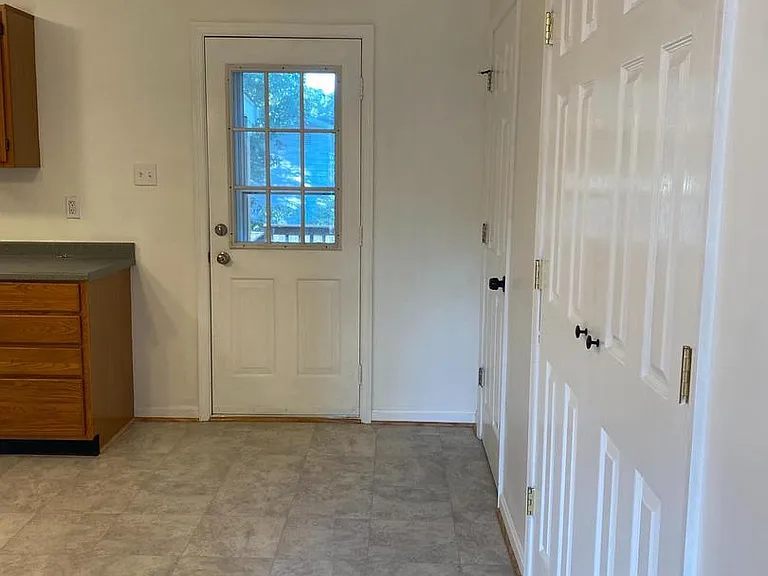1005 Locust St — Photo 6