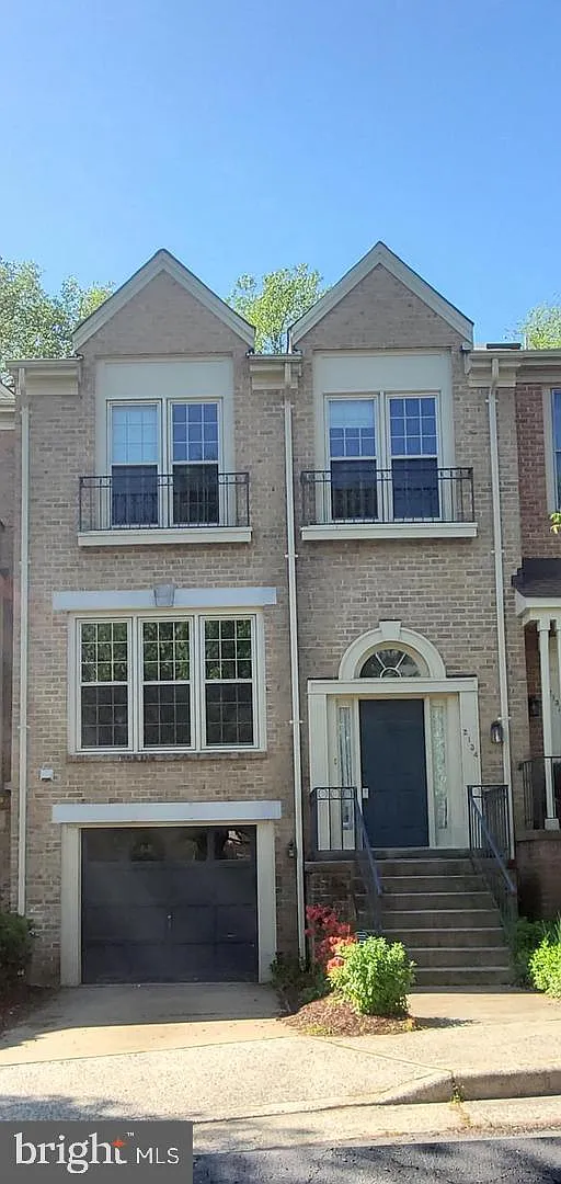 3 bed, 4.0 bath, 2050 sqft, $3,400 — Photo 1