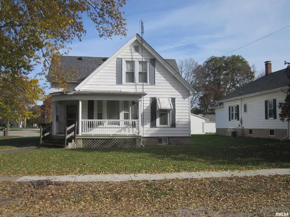 101 S Poplar St, Easton, IL 62633