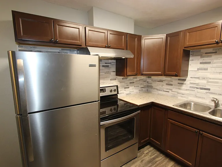227 W 11th Ave #3 — Photo 2