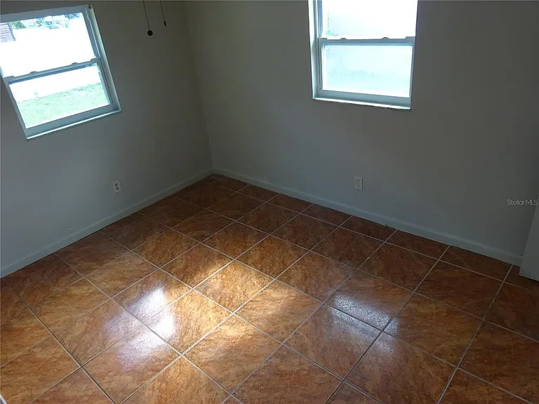 4307 E Osborne Ave — Photo 8