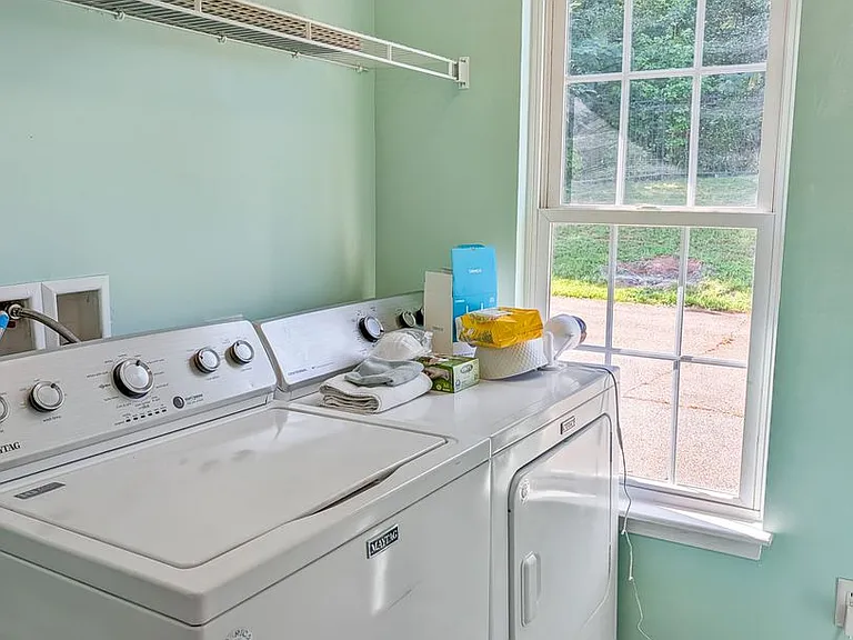 166 Chastain Rd — Photo 24
