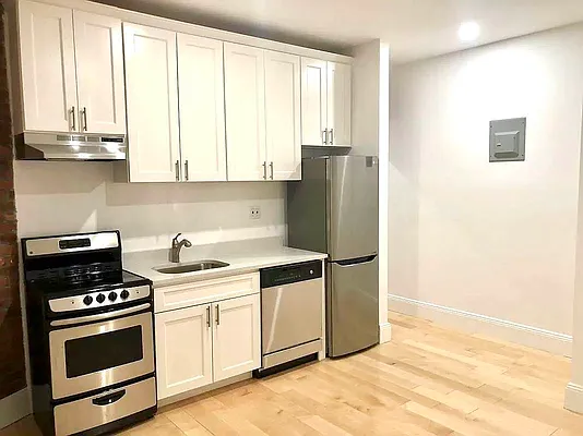 Rented by LJ Sloane Management | media 11