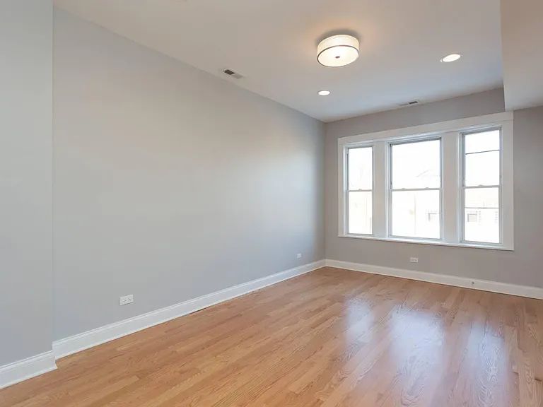 2321 W Fullerton Ave #2 — Photo 8