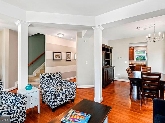 5th image of 486 Saint Martins Ln