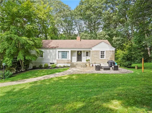 15 Ridgedale Road, Easton, CT 06612