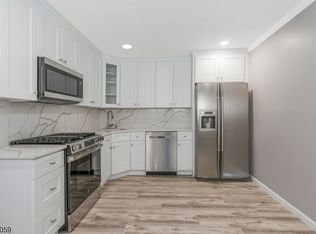 604 Brokaw Ct, Bridgewater, NJ 08807