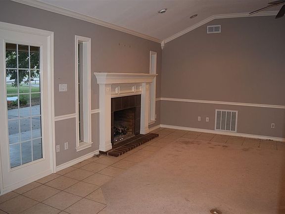2nd image of 3402 Wesley Aaron Dr