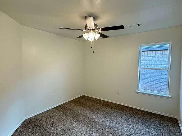 4401 Beacon Rd — Photo 9