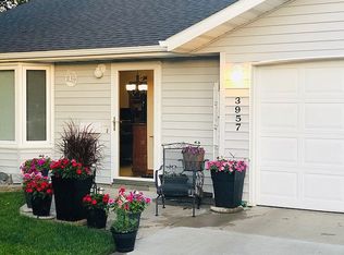 3957 Dacotah View Ct, Grand Forks, ND 58201