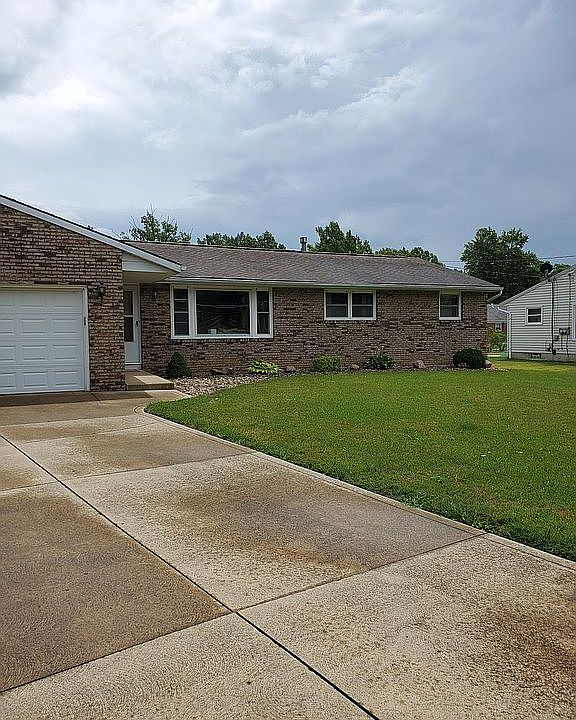 1st image of 604 Ironwood Dr