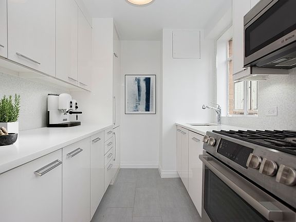 4th image of 240 Central Park S APT 7I
