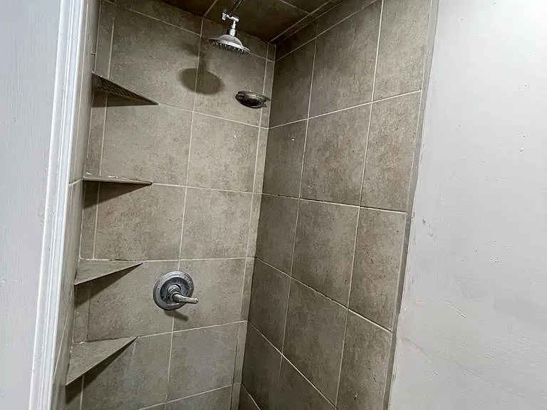 1050 Desoto St — Photo 7
