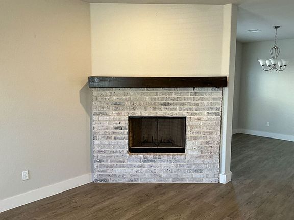 3rd image of 640 The Cottages Dr