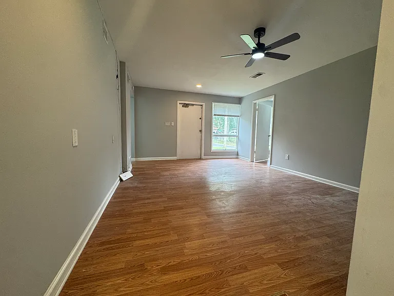 4410 74th Ave — Photo 12