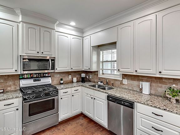 4th image of 244 Greenfield Ridge Dr