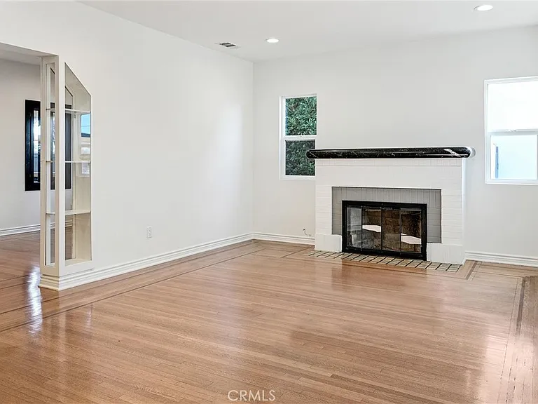 156 S Edinburgh Ave — Photo 6
