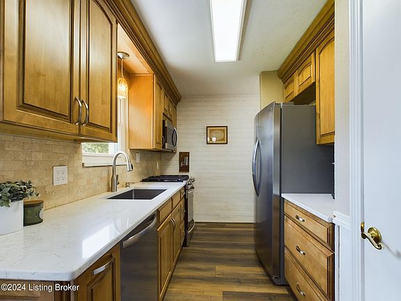 5th image of 2713 Klondike Ln