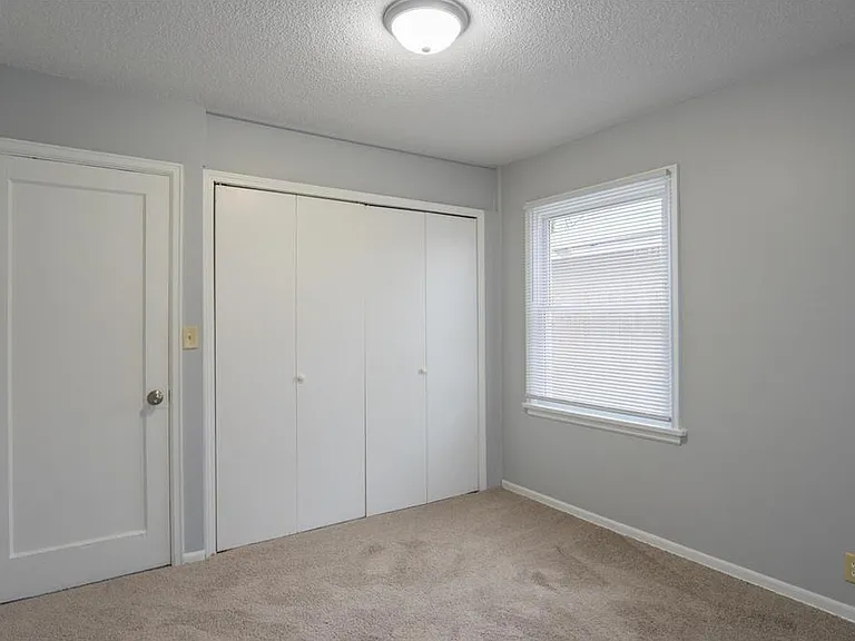 5048 Girard Ave N — Photo 13