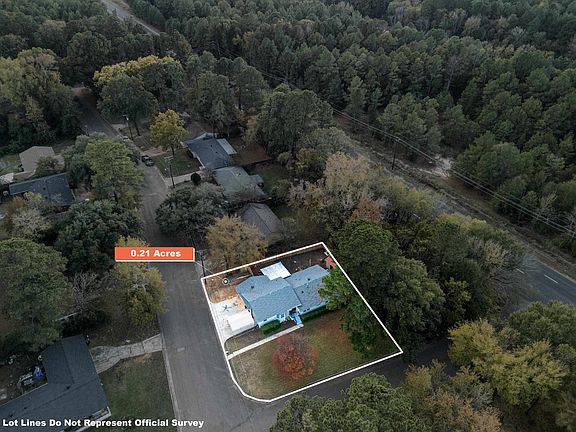 3rd image of 1000 Willow Dr
