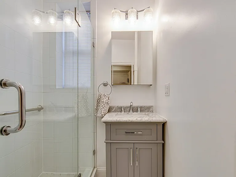 101 73rd St #25 — Photo 11