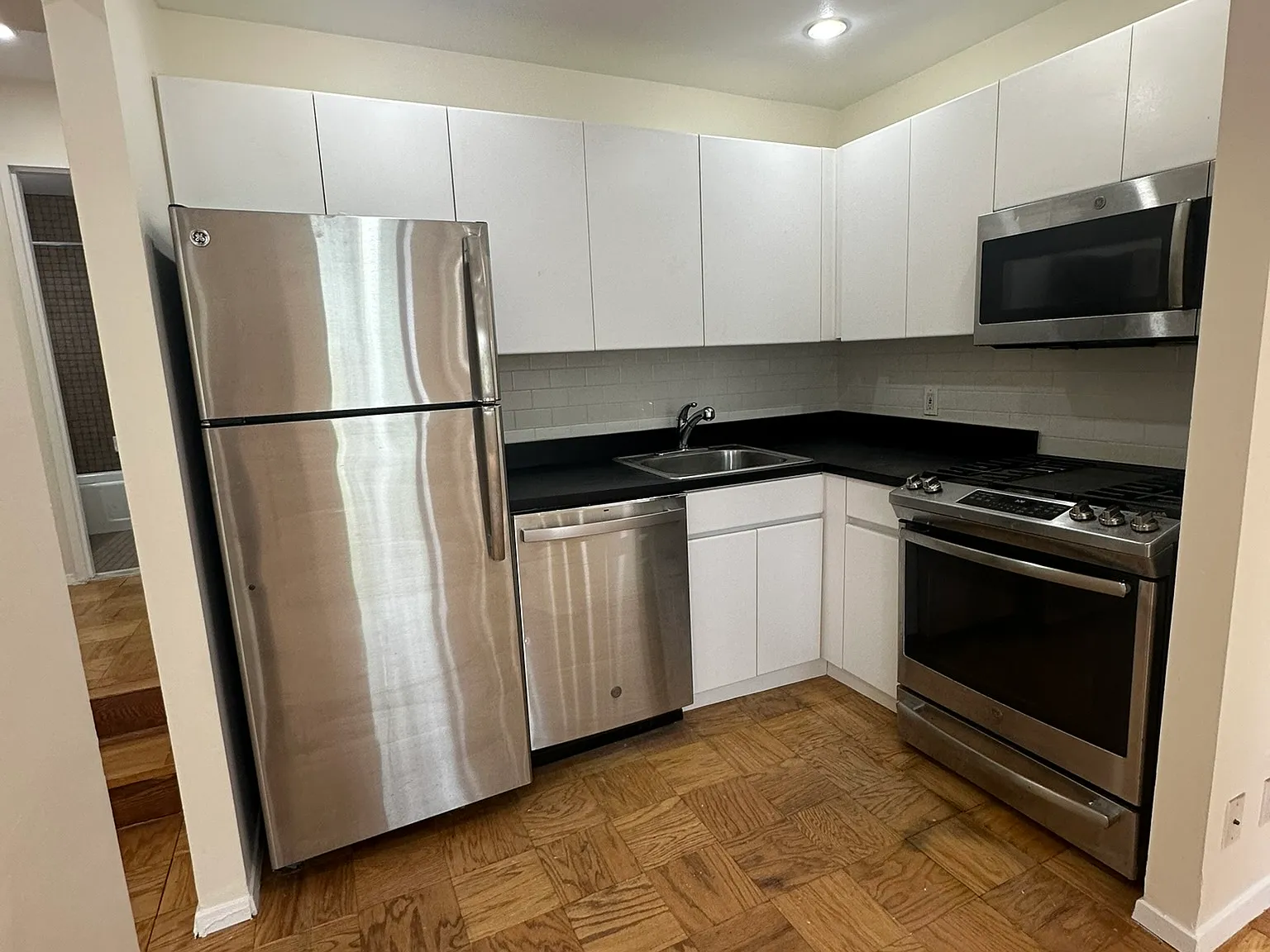 555 East 78th Street — Photo 2