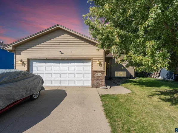 5632 W Mandy Ct, Sioux Falls, SD 57106