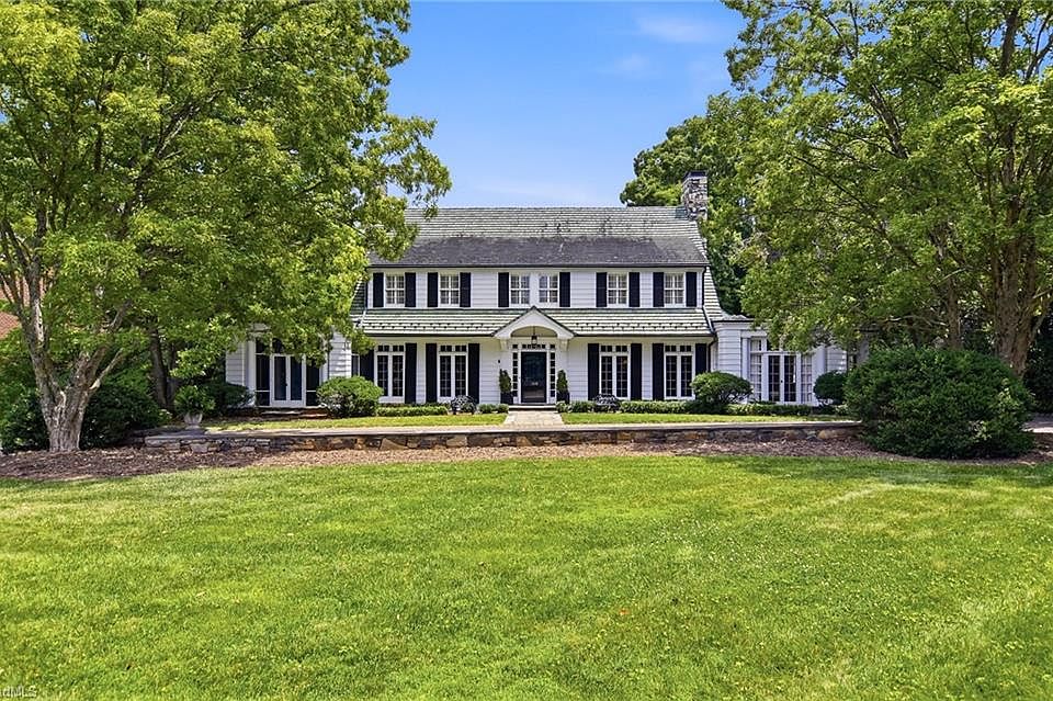 1st image of 2810 Club Park Rd