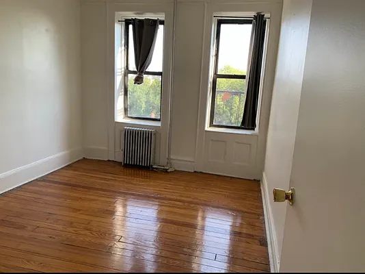 Rented by Space Link Realty | media 15