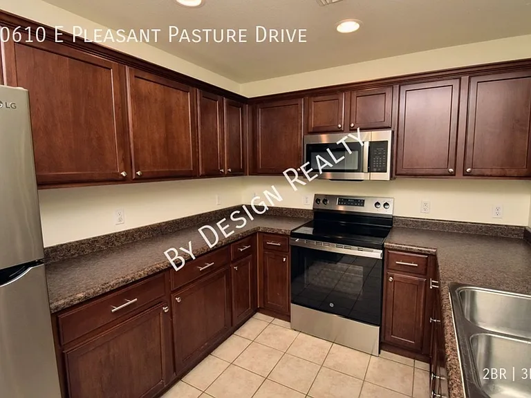 10610 E Pleasant Pasture Dr — Photo 11