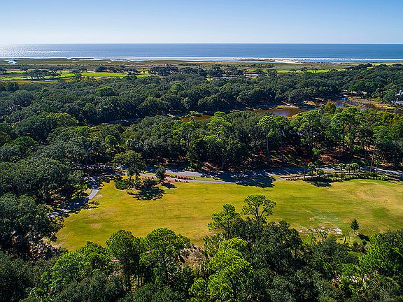 3rd image of 418 Caroline Shores Ln