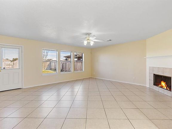 5th image of 22040 Knights Cove Dr