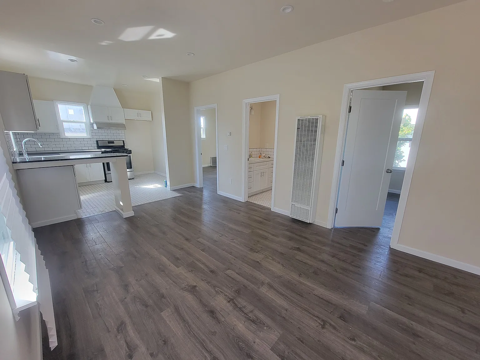 2 bed, $2,850 — Photo 4