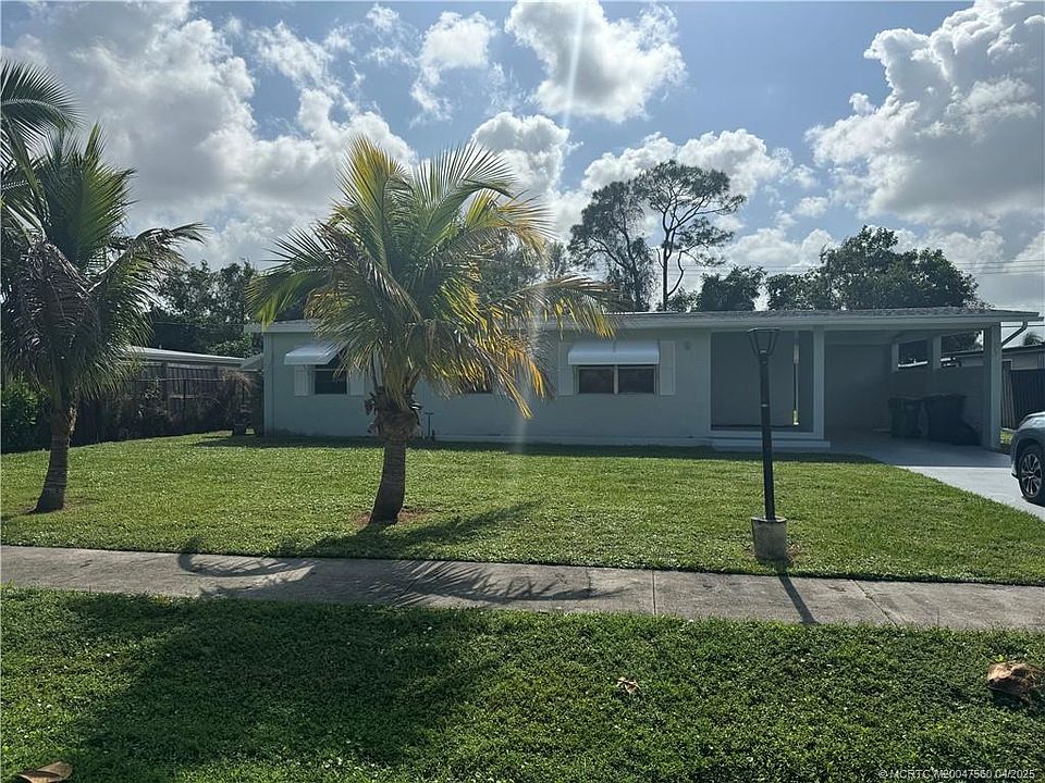 1st image of 140 Banyan Dr